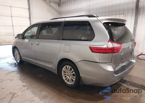 2016 Toyota Sienna Xle 8 Passenger z USA, uszkodzony, nr VIN 5TDYK3DC7GS730188